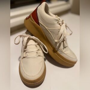 Sorel Women’s Out N About IV Sneaker Size 6.5 Worn Once Waterproof